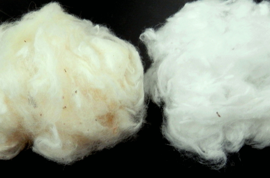 Desizing and bleaching of combed gray cotton